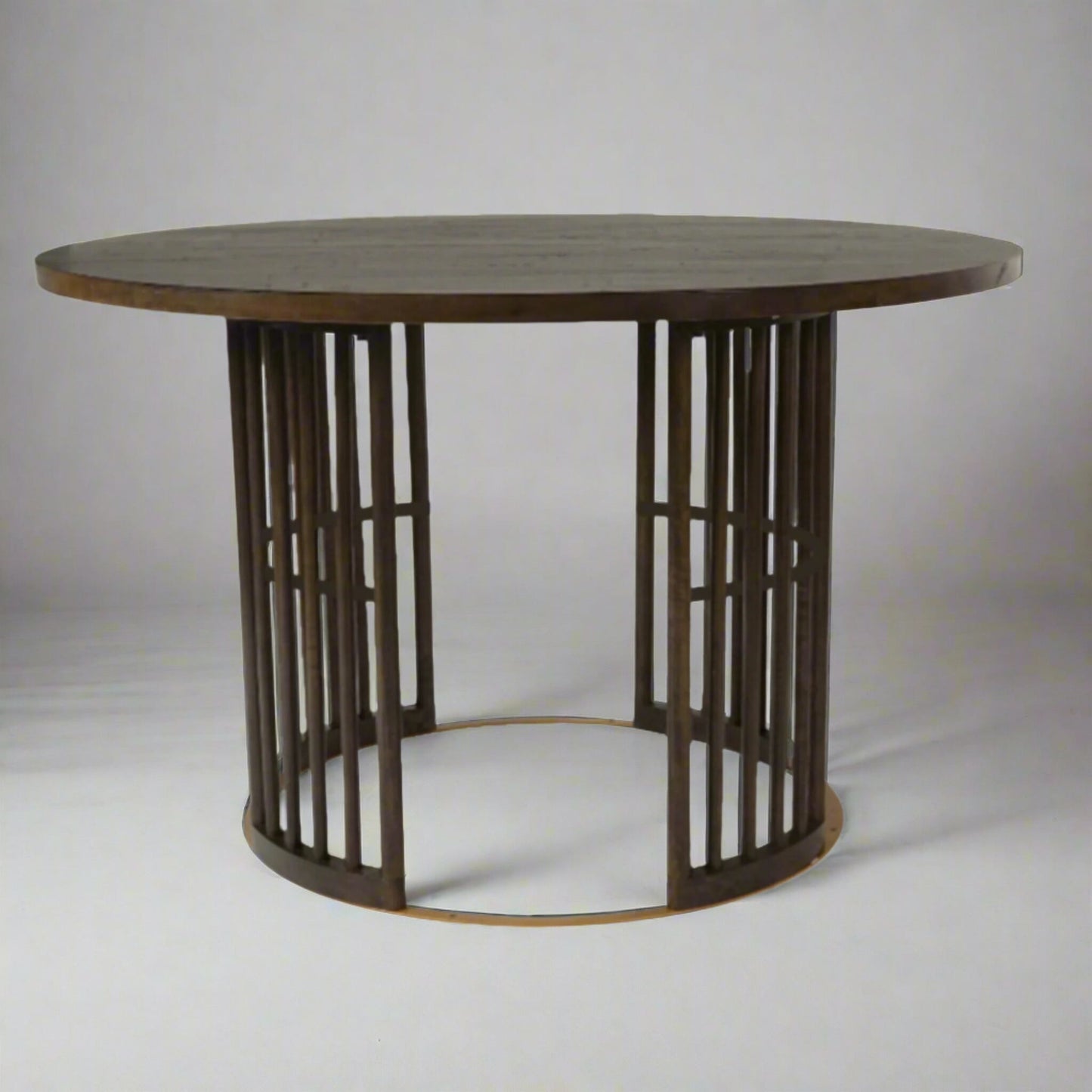 Chicago 4 Seater Round Dining Table side view