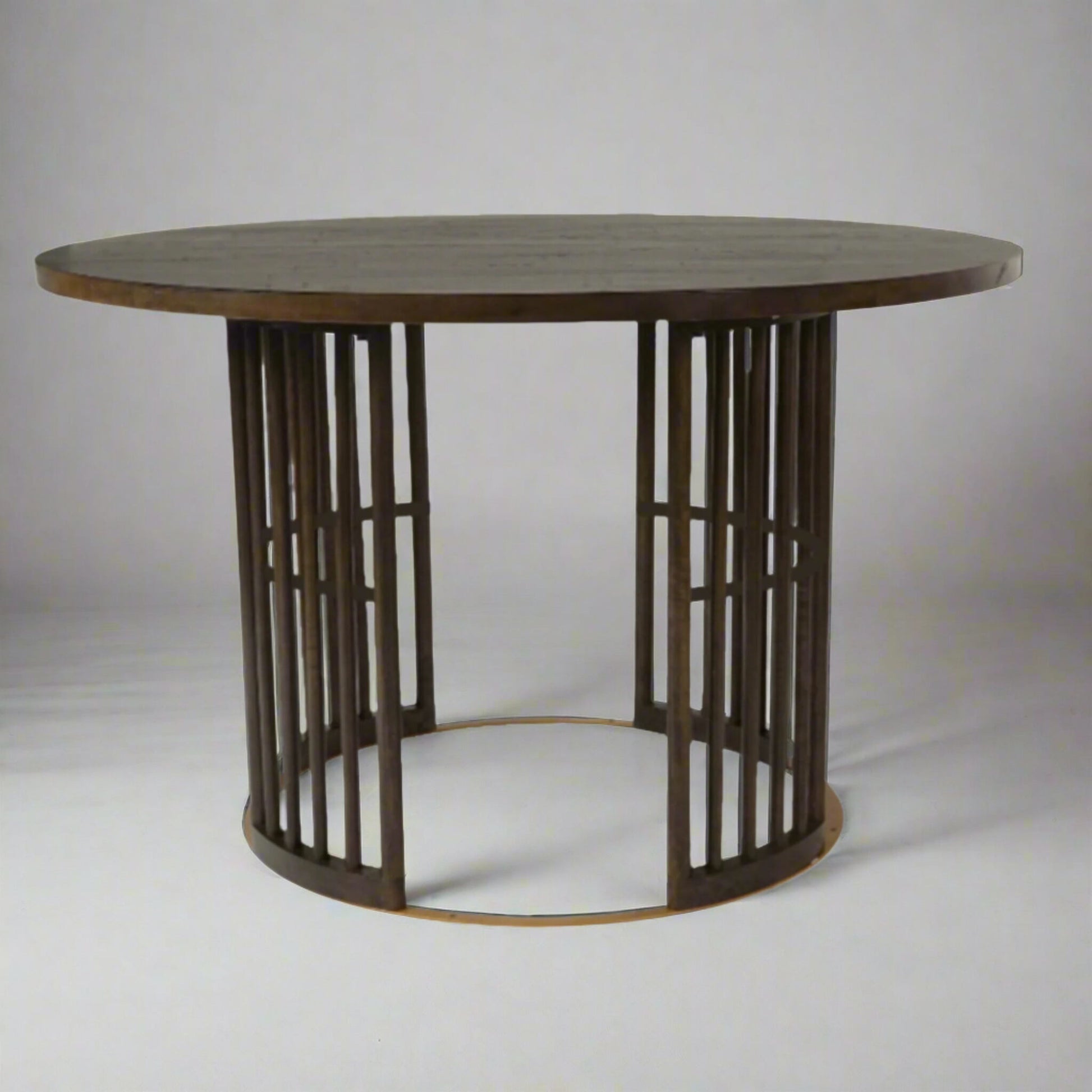 Chicago 4 Seater Round Dining Table side view